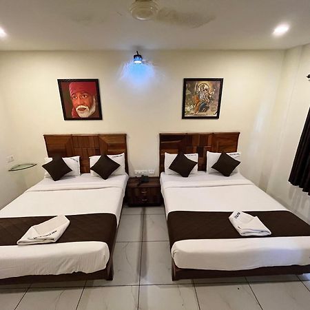 Velan Temple View Hotel ปัลนี ภายนอก รูปภาพ
