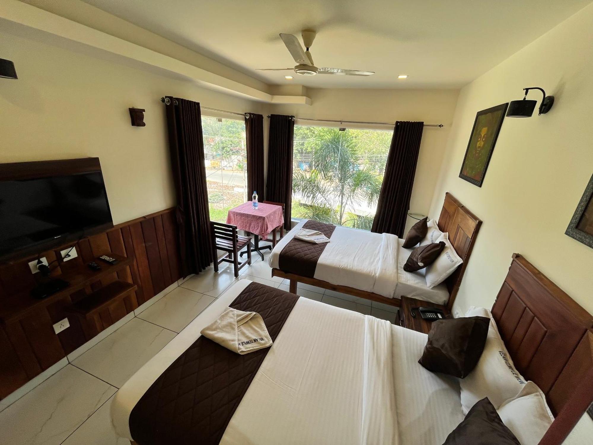 Velan Temple View Hotel ปัลนี ภายนอก รูปภาพ